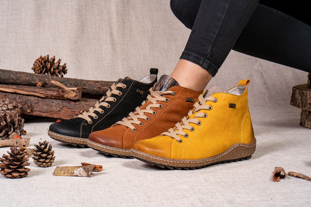 running casual shoes